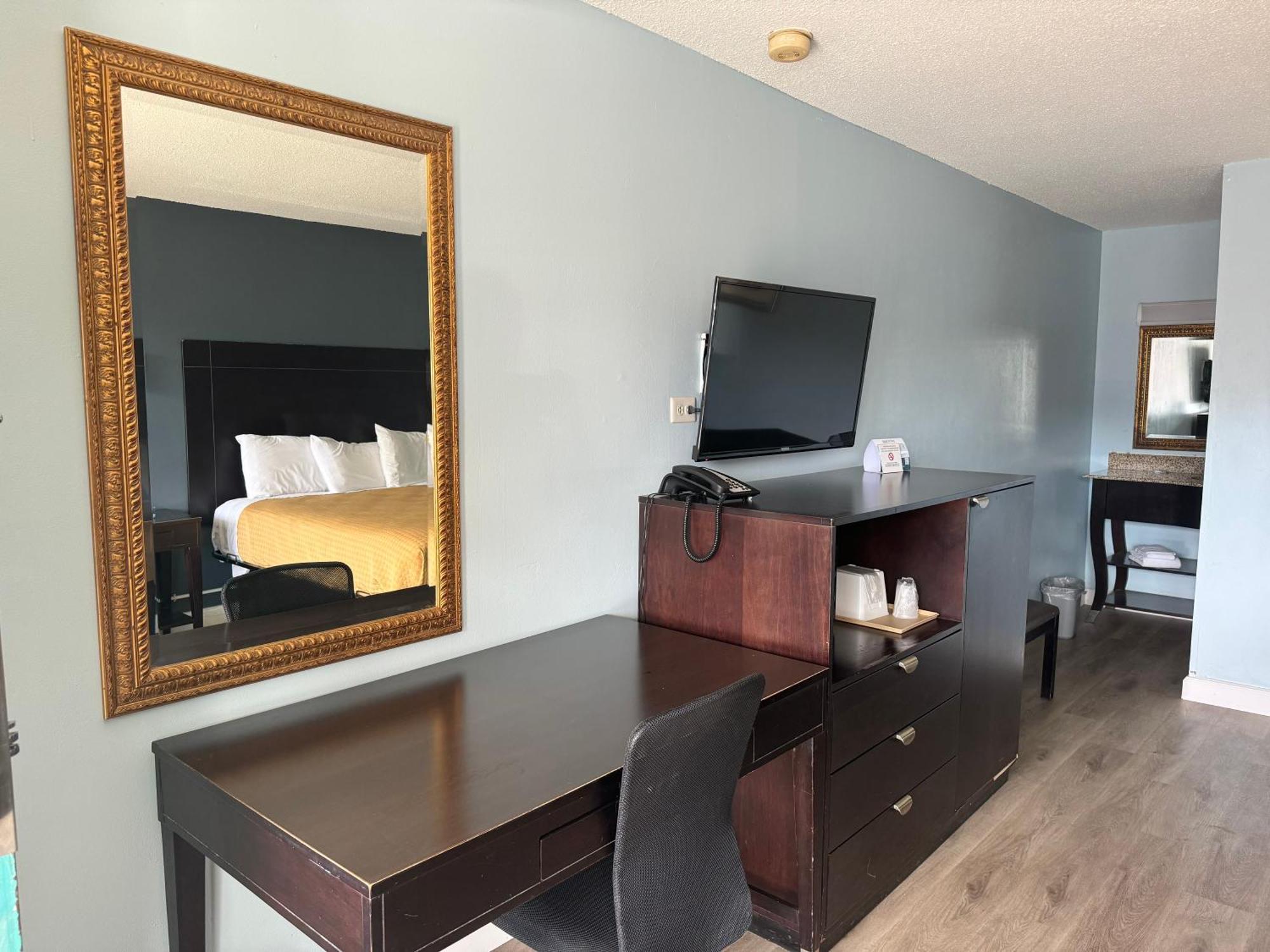 Red Carpet Inn & Suites - Danville Buitenkant foto
