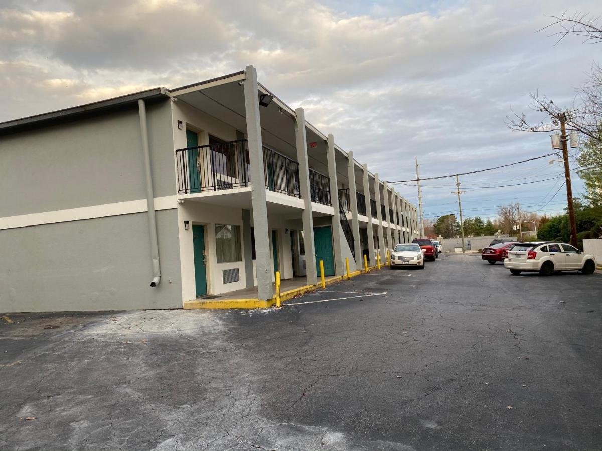 Red Carpet Inn & Suites - Danville Buitenkant foto